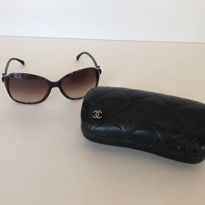 Chanel tortoise shell sun glasses